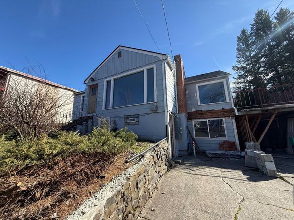 1275 NE Valley Rd, Pullman, WA 99163