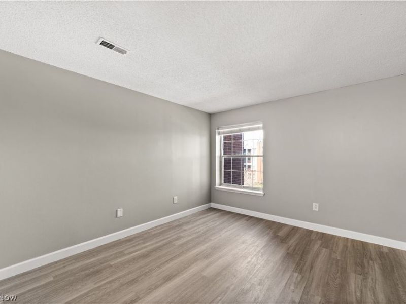 220 Fox Hollow Drive, Mayfield Heights, OH 44124 Photo 12