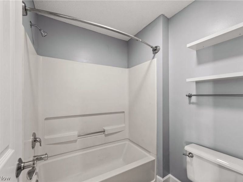 220 Fox Hollow Drive, Mayfield Heights, OH 44124 Photo 15