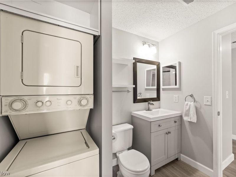 220 Fox Hollow Drive, Mayfield Heights, OH 44124 Photo 18