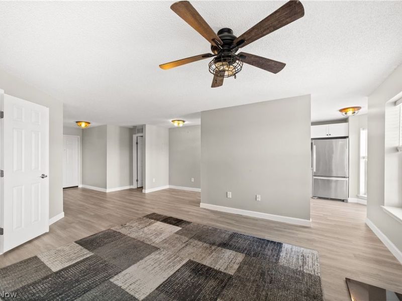 220 Fox Hollow Drive, Mayfield Heights, OH 44124 Photo 5