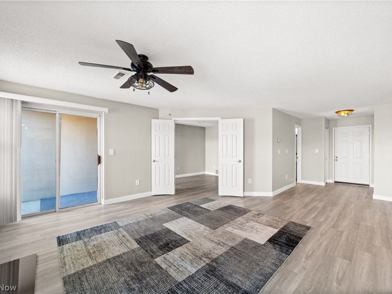 220 Fox Hollow Drive, Mayfield Heights, OH 44124 Photo 6