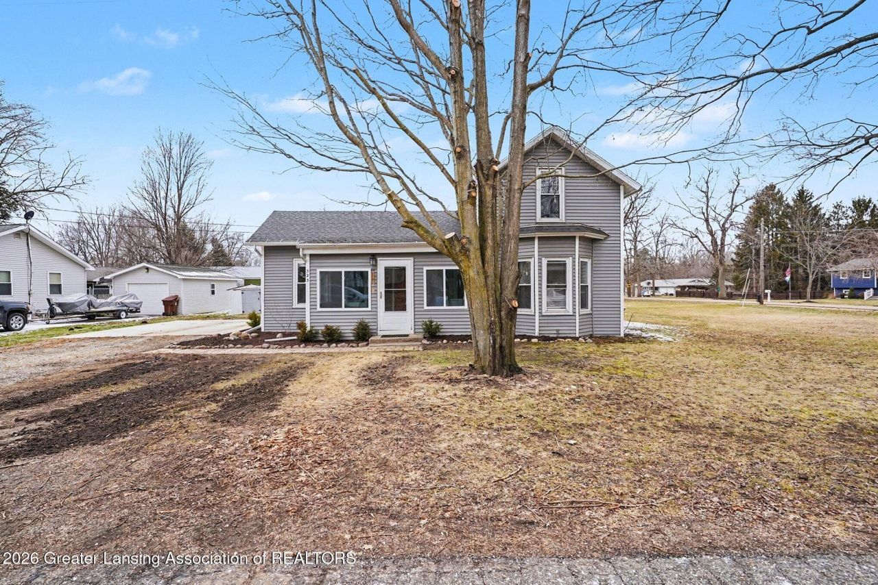 323 Church Street, Laingsburg, MI 48848 Main Photo