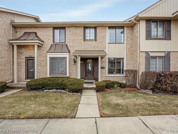 29088 Yorkshire Lane, Warren, MI 48088