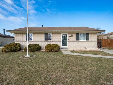 28567 Citation Drive, Roseville, MI 48066