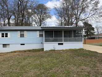 99 Lincoln Columbus, MS 39705