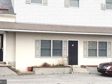 121 S 3RD STREET, Unit 3, OXFORD, PA 19363
