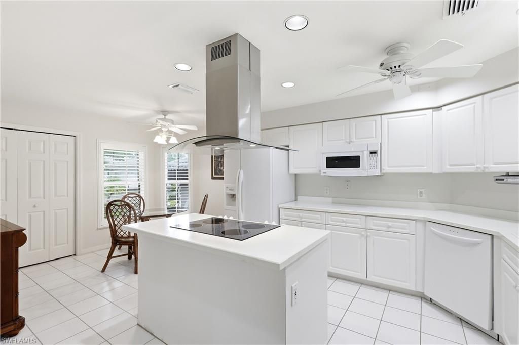 203 Via Perignon, Unit 2-4, Naples, FL 34119 Photo