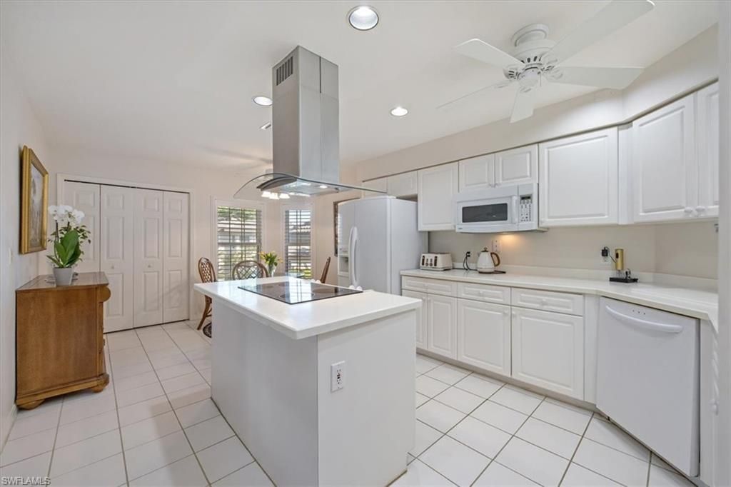 203 Via Perignon, Unit 2-4, Naples, FL 34119 Photo