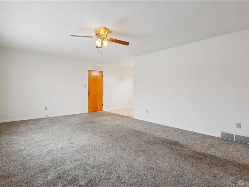 3635 Julie Drive, Franklin Township, OH 45005 Photo 8