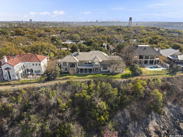 7 Oxford Hall, San Antonio, TX 78209