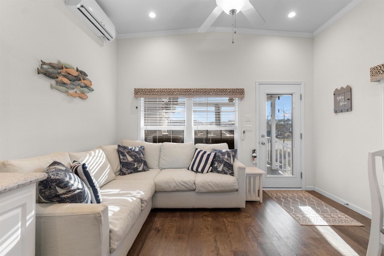 5800 Highway 90  Photo 16