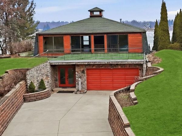 25402 W Dering Lane , Lake Villa, IL 60046