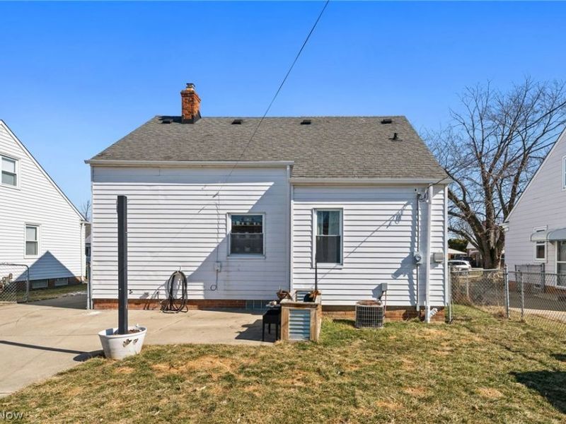 280 E 328th Street, Willowick, OH 44095 Photo 28