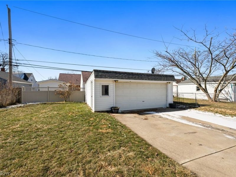 280 E 328th Street, Willowick, OH 44095 Photo 32