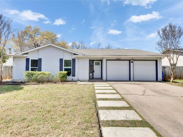 1712 W Mesa Park DR, Round Rock, TX 78664