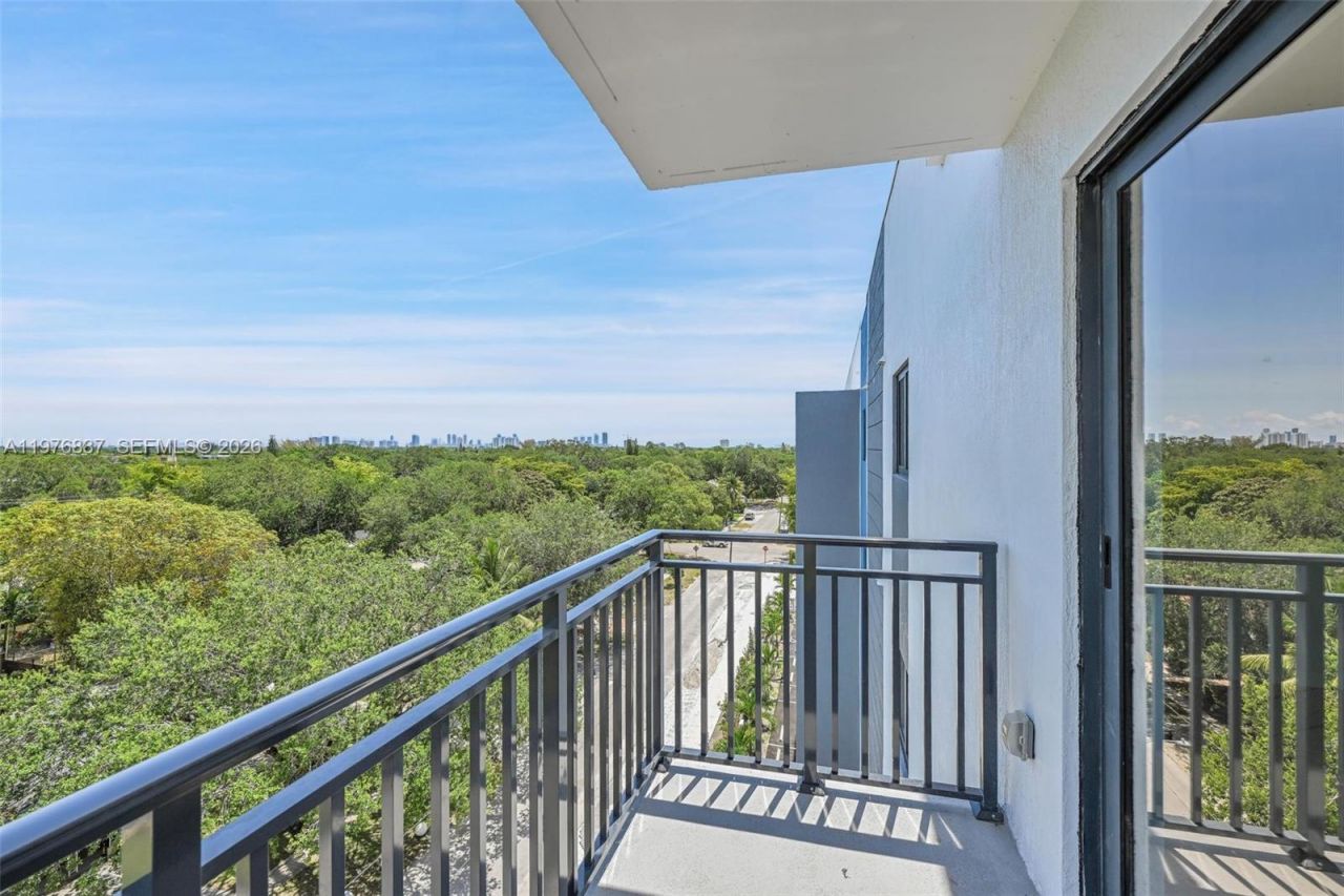 840 NE 130th Street , Unit 211, North Miami, FL 33161 Photo