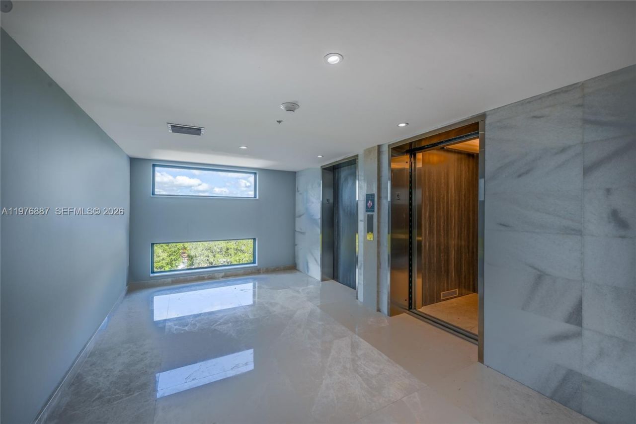 840 NE 130th Street , Unit 211, North Miami, FL 33161 Photo