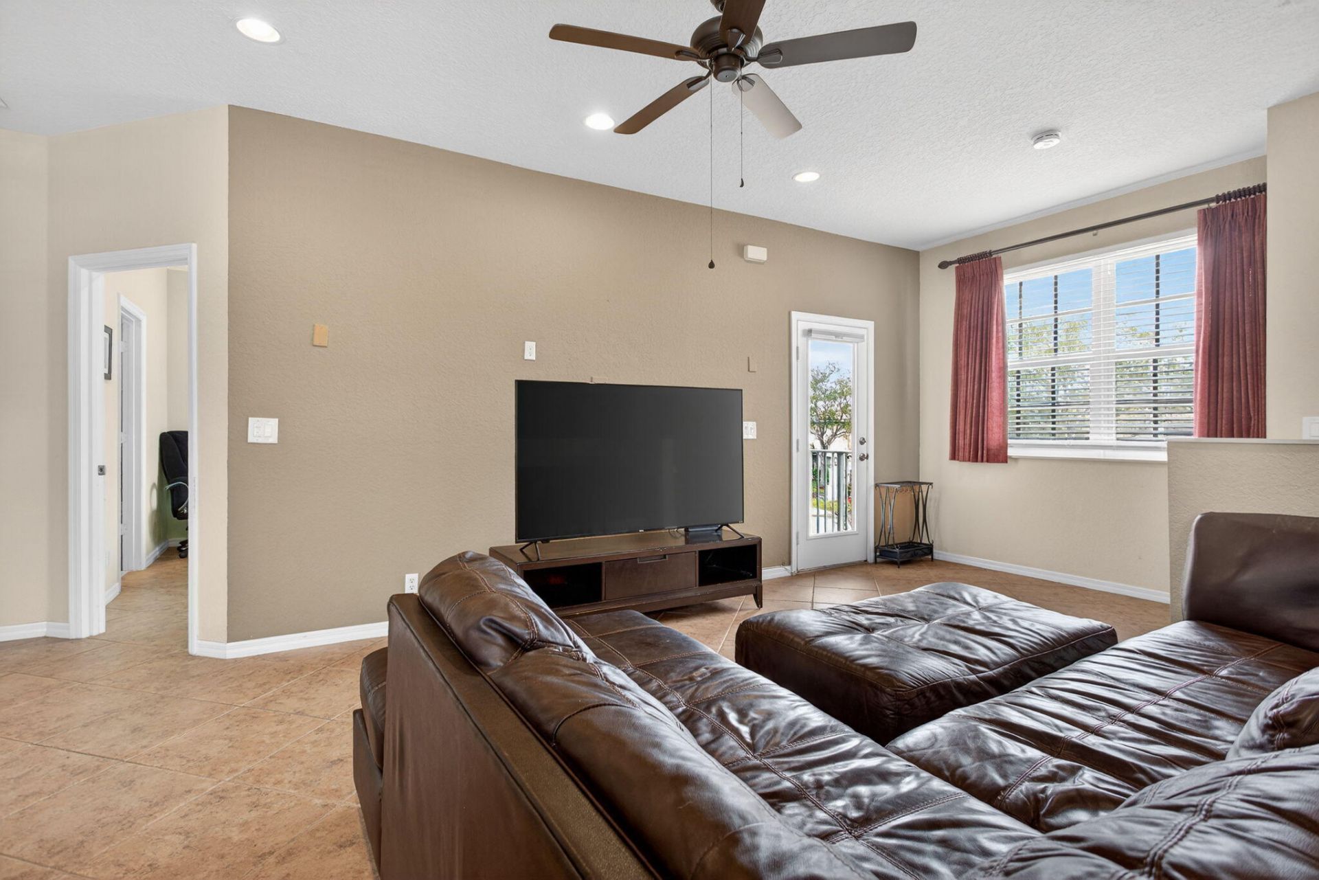 9125 Pershore Place, Unit 8204, Tamarac, FL 33321 Photo