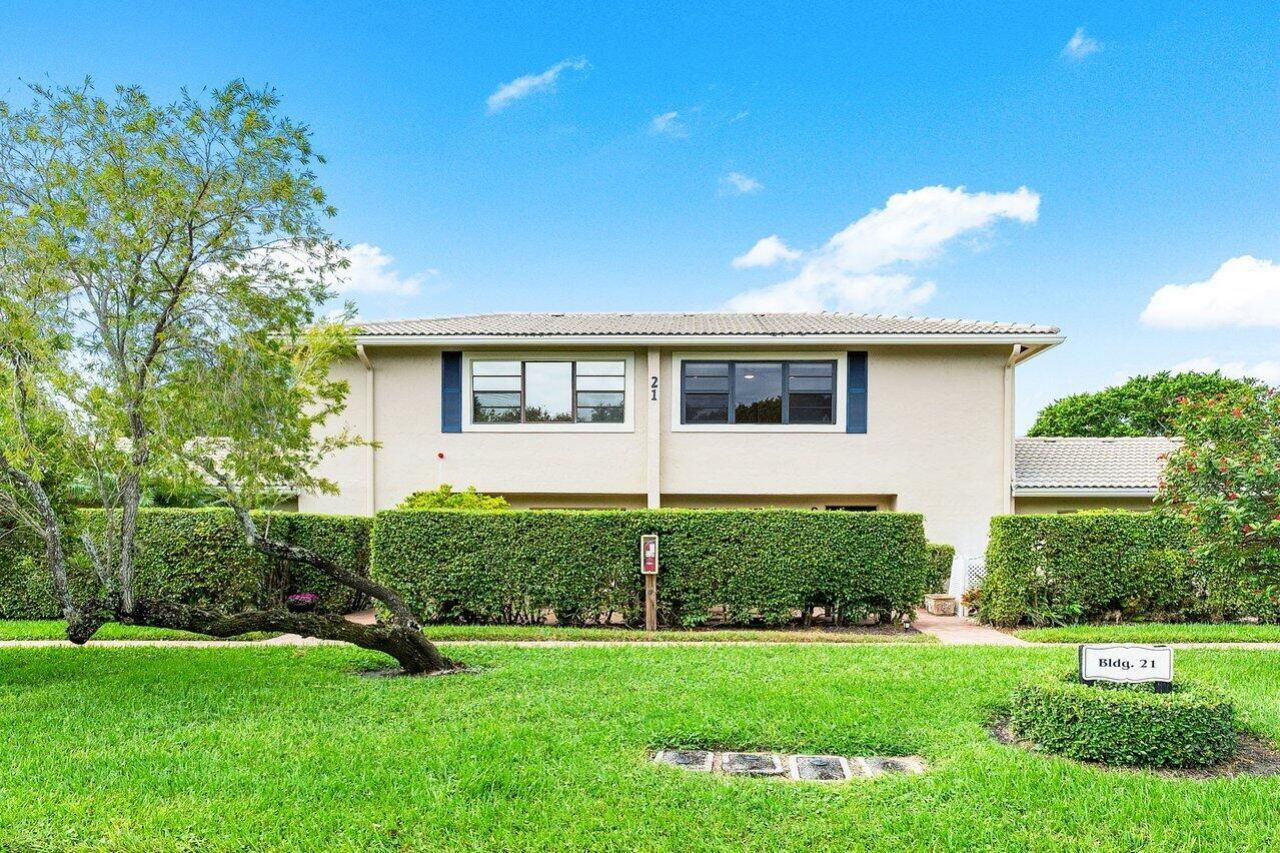 21 Stratford Drive E, Unit C, Boynton Beach, FL 33436 Photo