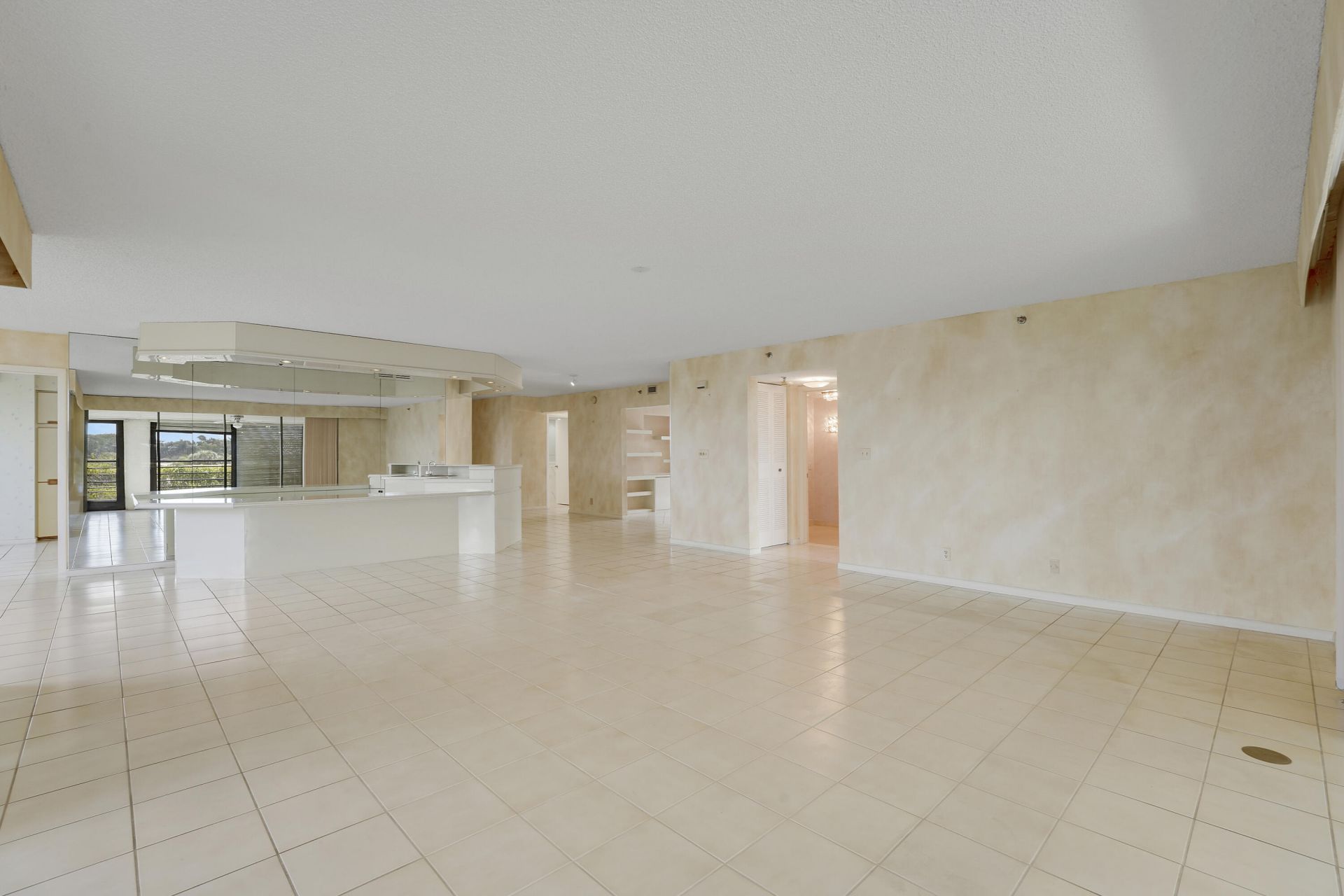 7233 Promenade Drive, Unit 401 A, Boca Raton, FL 33433 Photo