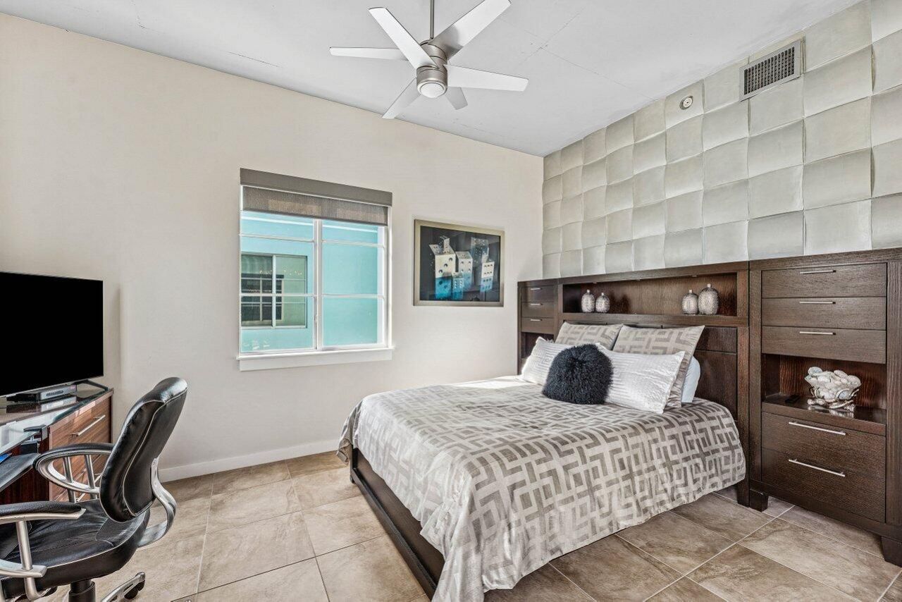 335 SE 6th Avenue, Unit 304, Delray Beach, FL 33483 Photo