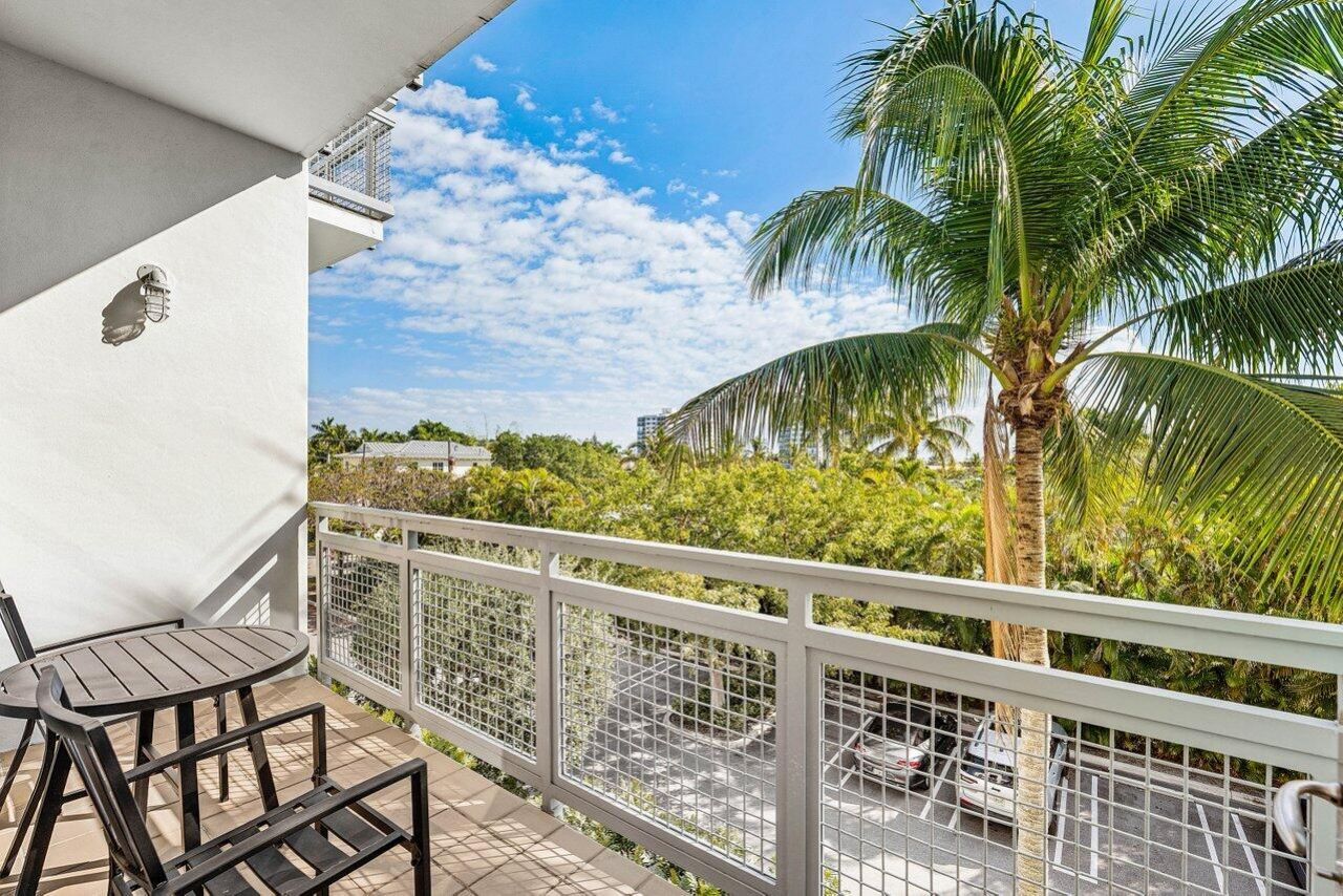 335 SE 6th Avenue, Unit 304, Delray Beach, FL 33483 Photo