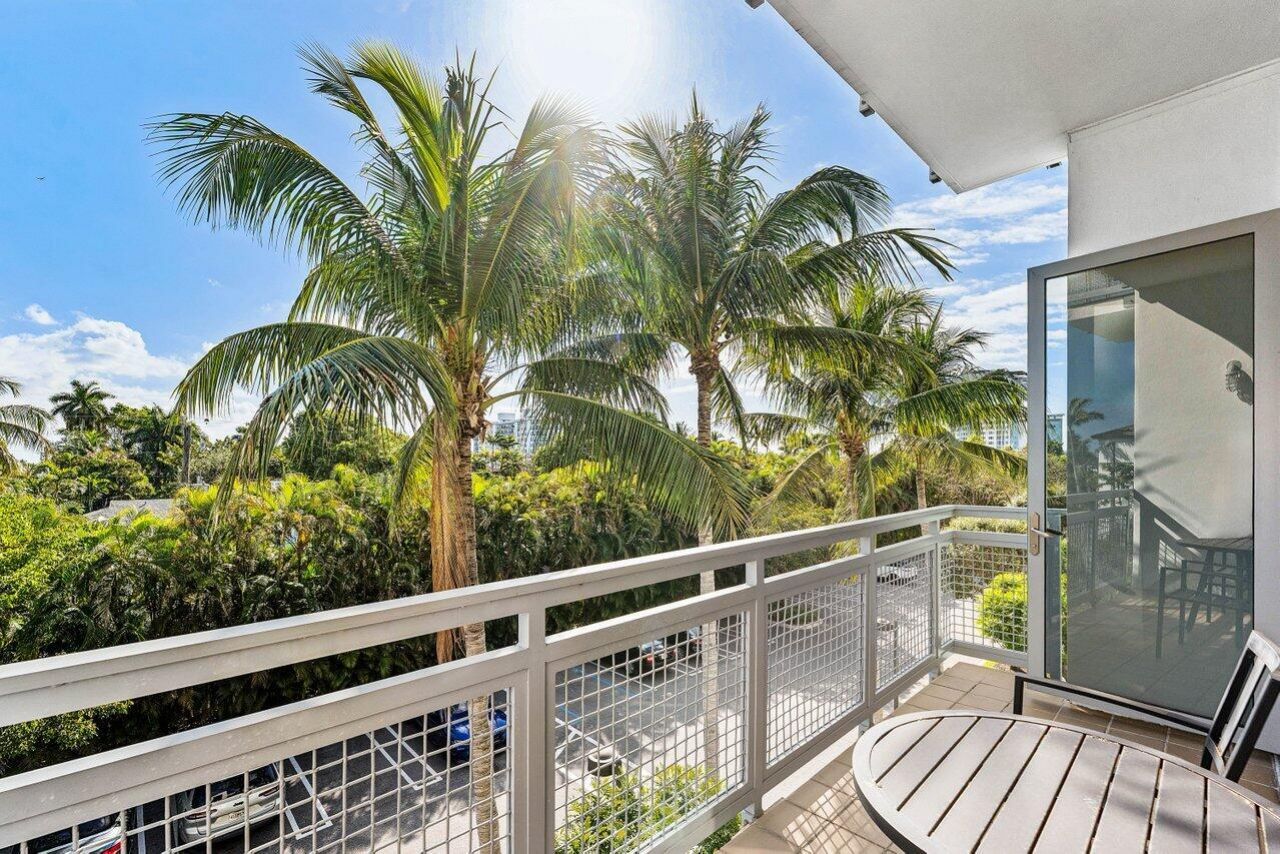 335 SE 6th Avenue, Unit 304, Delray Beach, FL 33483 Photo