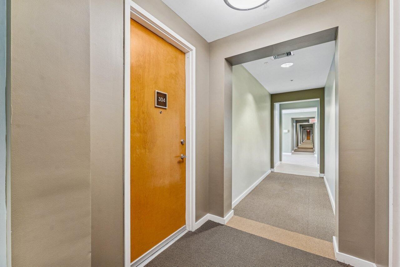 335 SE 6th Avenue, Unit 304, Delray Beach, FL 33483 Photo