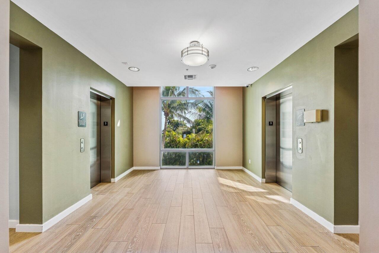 335 SE 6th Avenue, Unit 304, Delray Beach, FL 33483 Photo