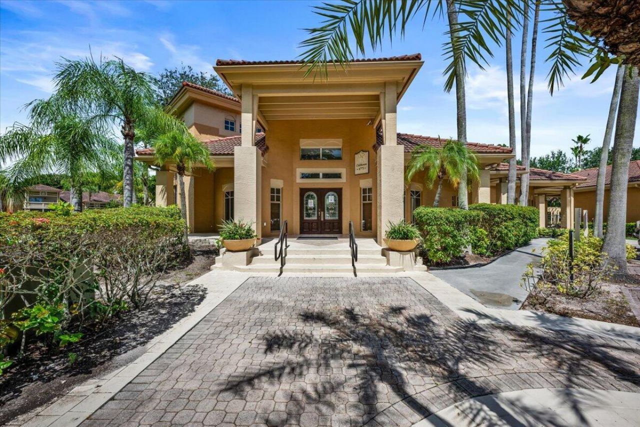 4751 Via Palm Lake, Unit 407, West Palm Beach, FL 33417 Photo