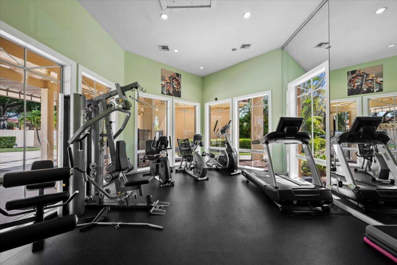 4751 Via Palm Lake, Unit 407, West Palm Beach, FL 33417 Photo