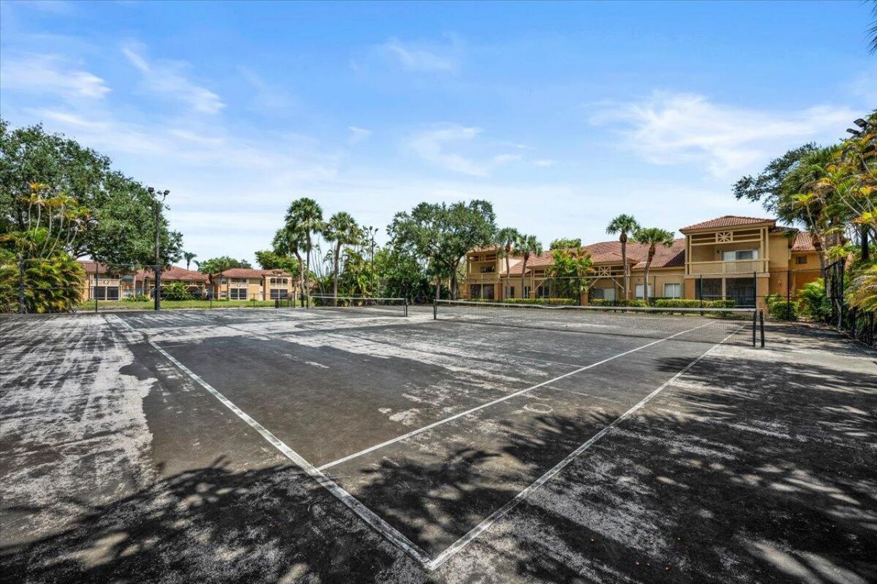 4751 Via Palm Lake, Unit 407, West Palm Beach, FL 33417 Photo
