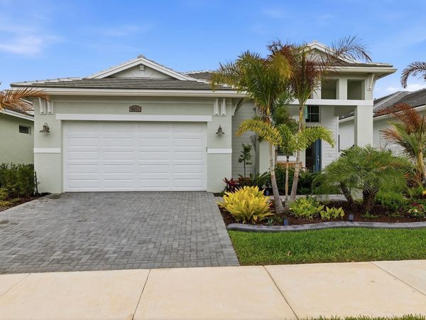 8671 SW Cantante Way, Port Saint Lucie, FL 34987