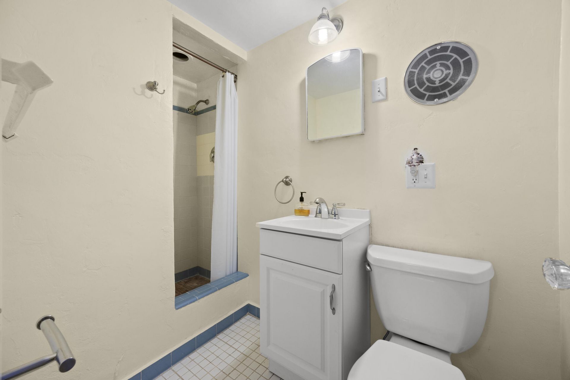 618 N Ocean Breeze, Lake Worth Beach, FL 33460 Photo