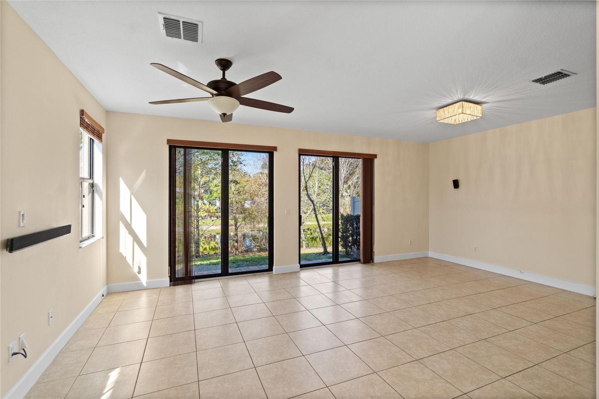 5701 NW 47th Avenue, Tamarac, FL 33319 Photo