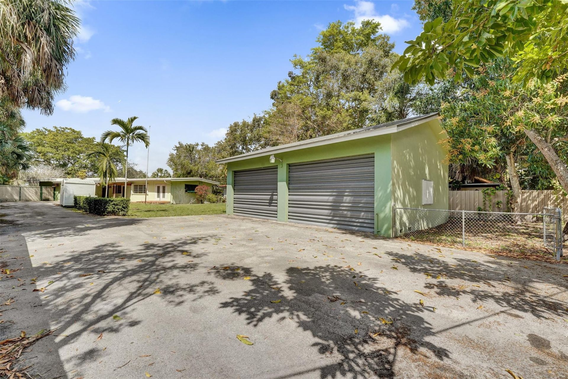 720 E Country Club Circle, Plantation, FL 33317 Photo