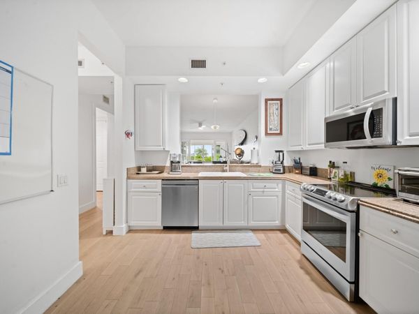 34 Harbour Isle Dr, Unit 105, Fort Pierce, FL 34949