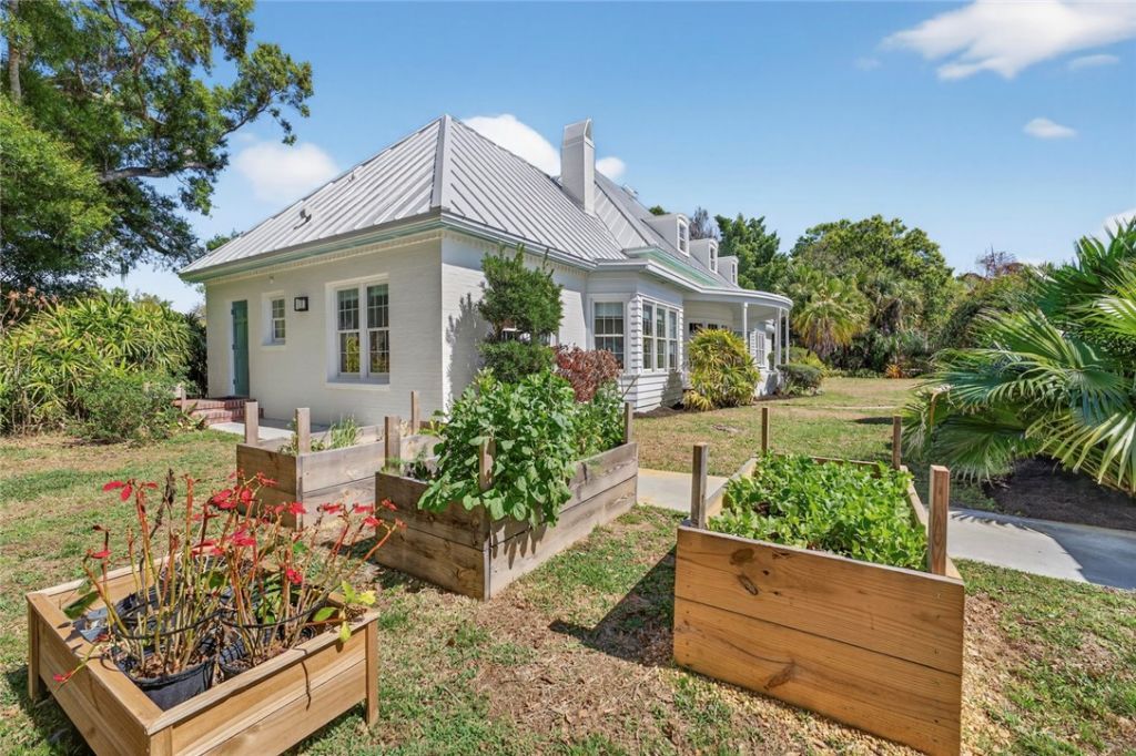 4945 16th Street, Vero Beach, FL 32966 Photo