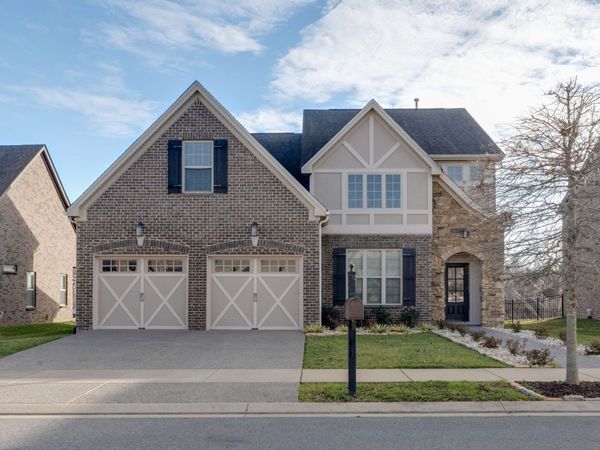 188 Dayflower Dr, Hendersonville, TN 37075