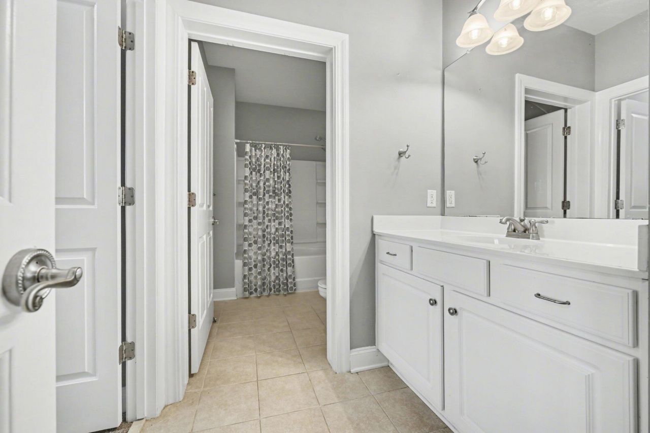 2244 Ashley Crossing Drive Photo 20