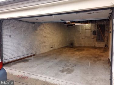 330 R LOCUST STREET, READING, PA 19604