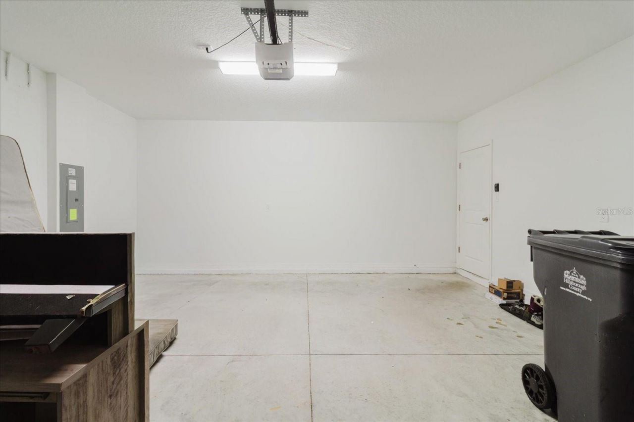 9411 Lemon Drop Loop, Sun City Center, FL 33573 Photo