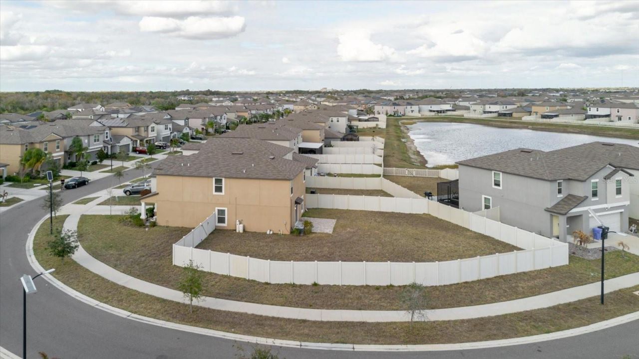 9411 Lemon Drop Loop, Sun City Center, FL 33573 Photo