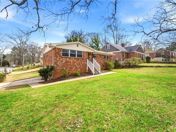 1520 Brewer Boulevard SW, Atlanta, GA 30310