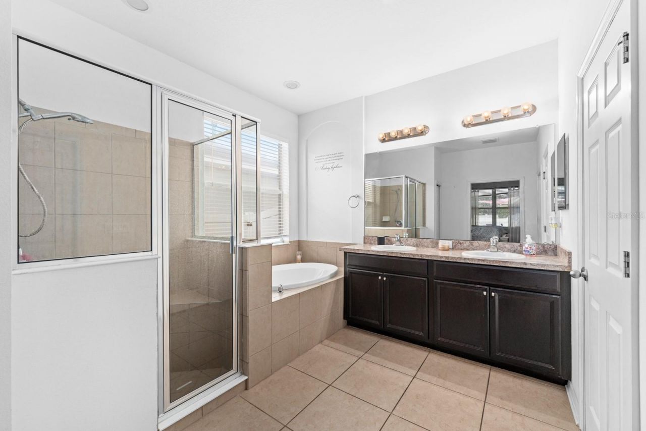 10207 Avelar Ridge Drive, Riverview, FL 33578 Photo
