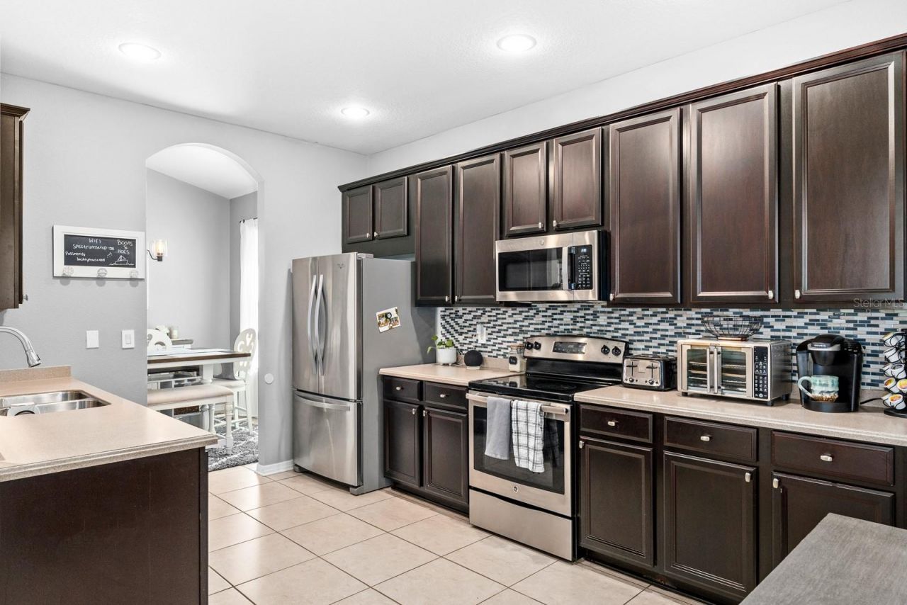 10207 Avelar Ridge Drive, Riverview, FL 33578 Photo