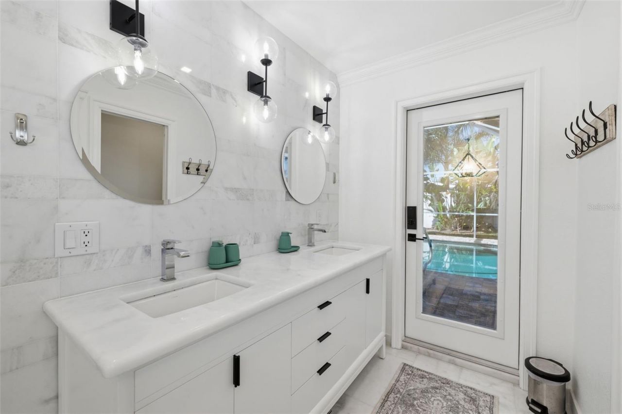 4029 38th Way S, Saint Petersburg, FL 33711 Photo