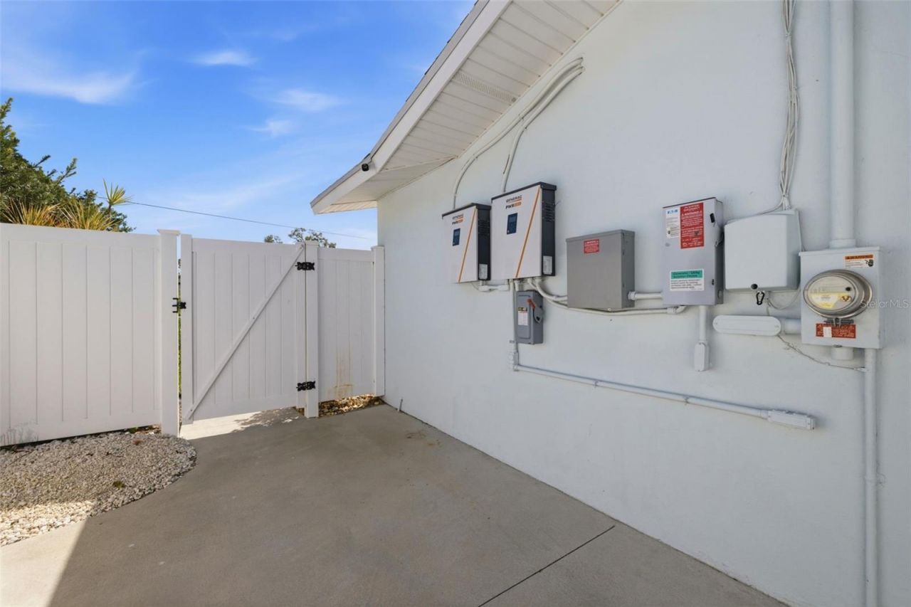 4029 38th Way S, Saint Petersburg, FL 33711 Photo