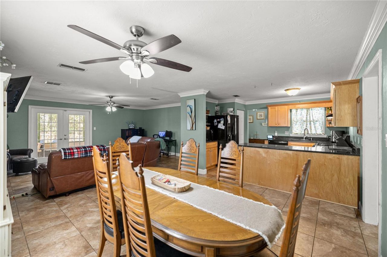 5947 Avenue C , Mc Intosh, FL 32664 Photo